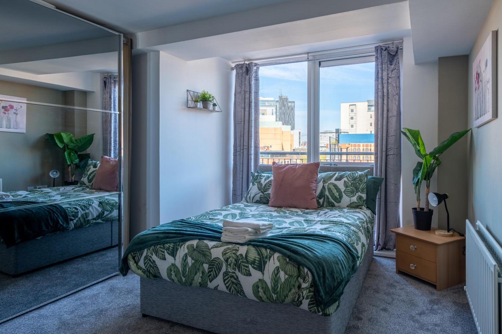 Movie House Executive Suite - Secure Free Parking Μπέλφαστ Εξωτερικό φωτογραφία